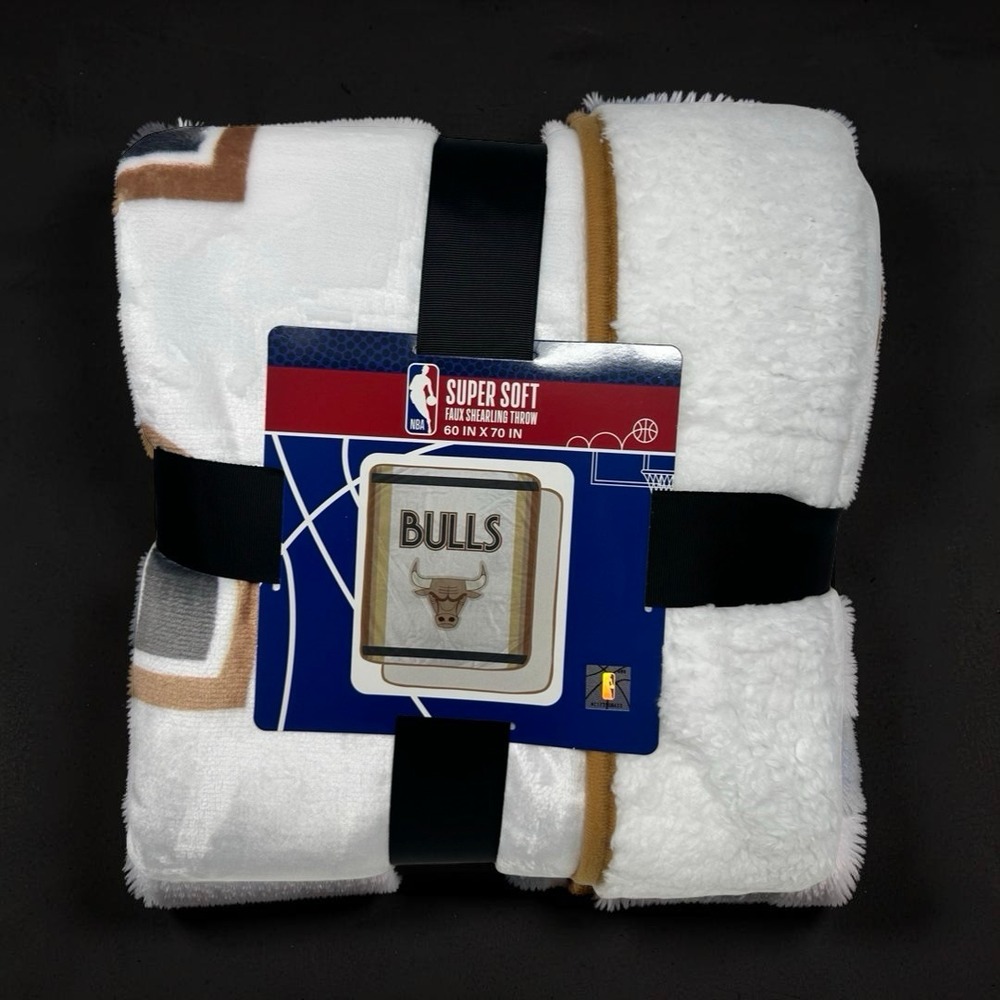 Pegasus Sports NBA Chicago Bulls Throw Blanket Super Soft Faux Shearling 60x70
